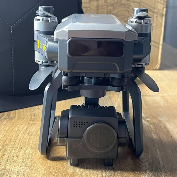 Квадрокоптер SJRC F7S 4K Pro. Дрон с камерой 4K, EIS, FPV, GPS, БК, 3км, до 25 мин + кейс