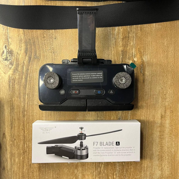 Квадрокоптер SJRC F7S 4K Pro. Дрон с камерой 4K, EIS, FPV, GPS, БК, 3км, до 25 мин + кейс