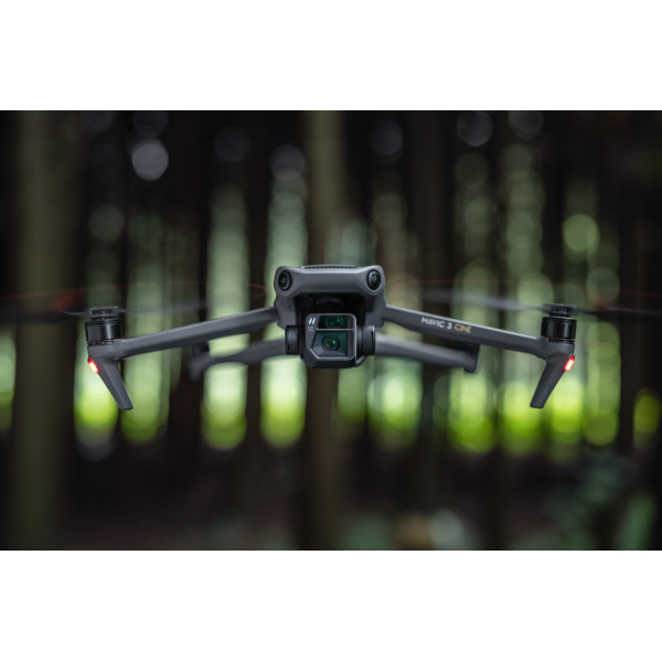 Квадрокоптер Дрон DJI Mavic 3 (CP.MA.00000447.02)
