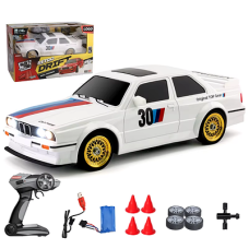 Радиоуправляемая дрифт-машина BMW E30 RC Дрифт-кар 1:16 30 км/ч 4WD с полным приводом + сменные шины