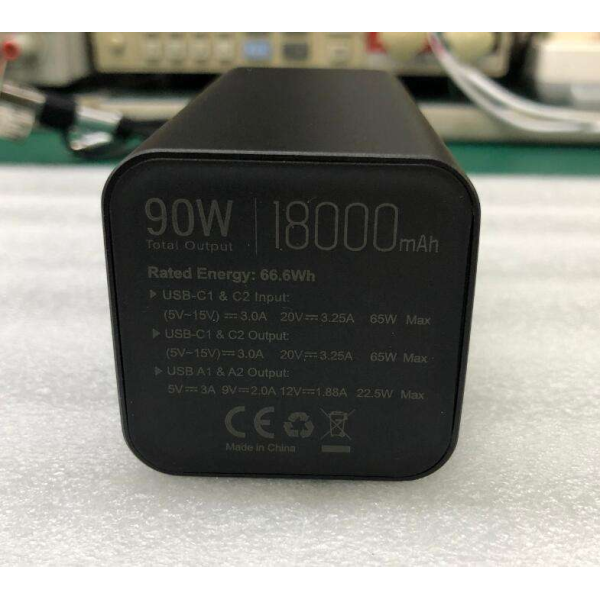 Мощный Повербанк Power Bank 18000 mAh 65W PD зарядка ноутбуков через Type-C с быстрой зарядкой