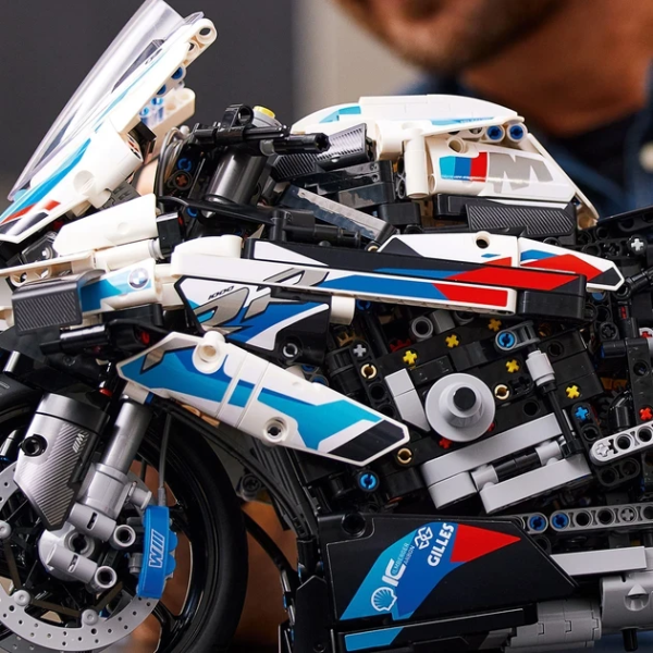 Конструктор Technic BMW M 1000RR 1920 деталей у стилі LEGO, спортивний мотоцикл 1:5, великий колекційний набір