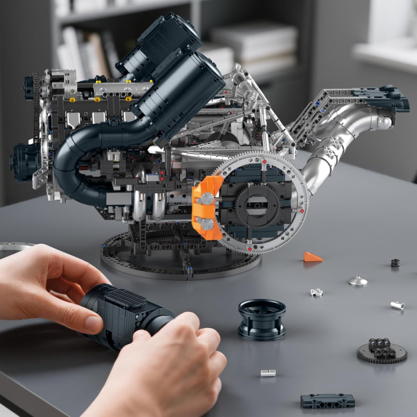 Конструктор двигун V8 Hyper Mould King 10248 3192 деталі — модель двигуна суперкара V8, механічний STEM конструктор